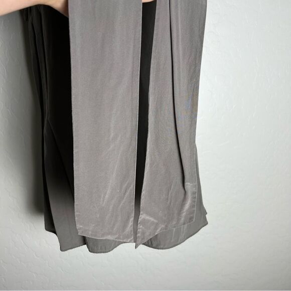 Gray 100% Silk Sleeveless Top Split Neck And Tie Size XS Classiques Entiere - Picture 6 of 8